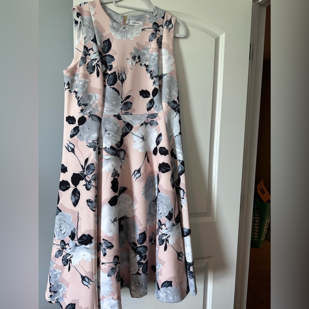 Calvin Klein Sleeveless fitted and flared dress